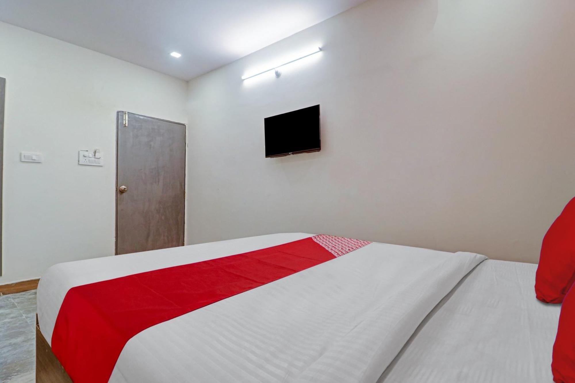 Hotel O Lavish Stay Sururnagar Exteriör bild