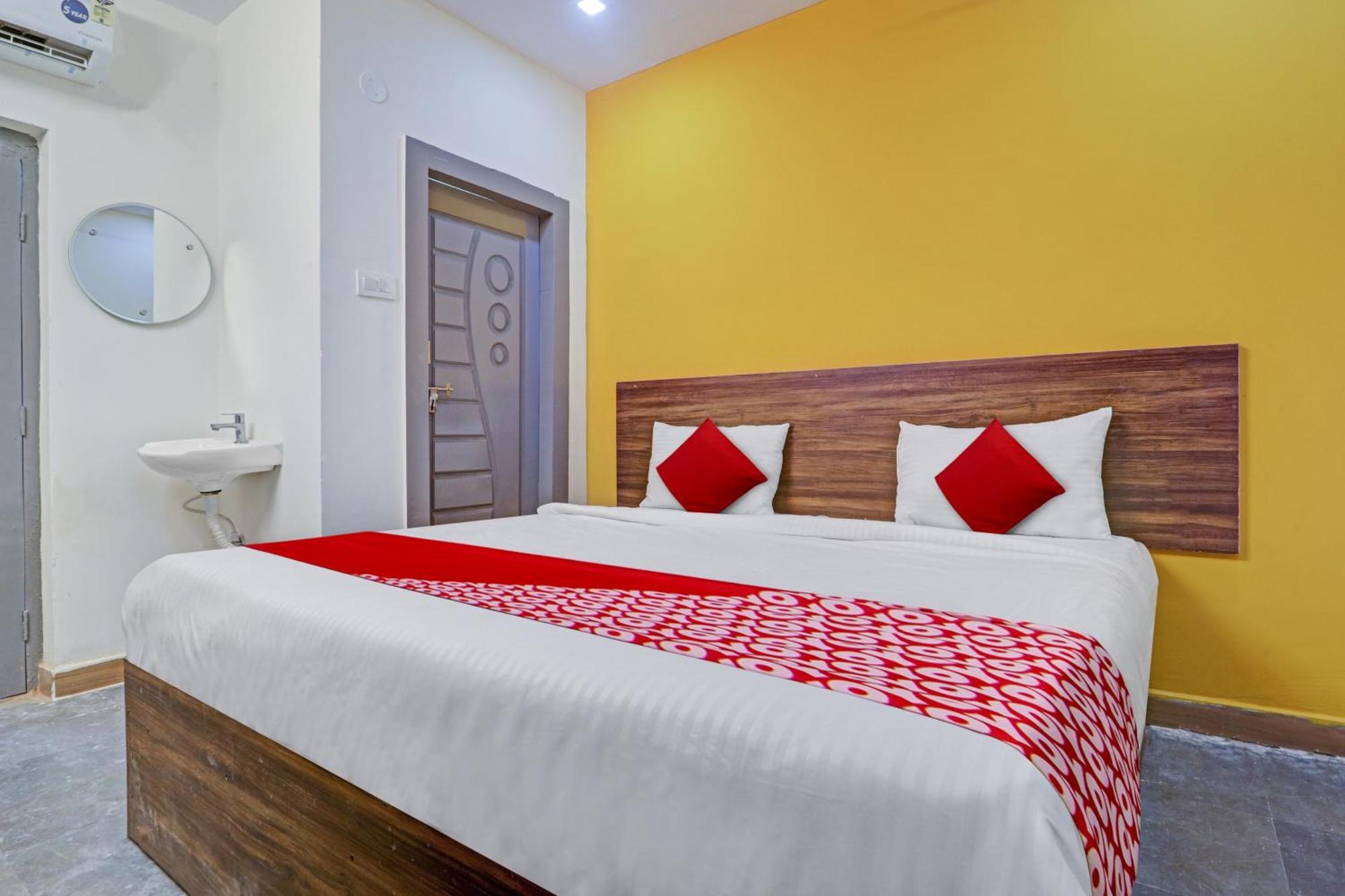 Hotel O Lavish Stay Sururnagar Exteriör bild