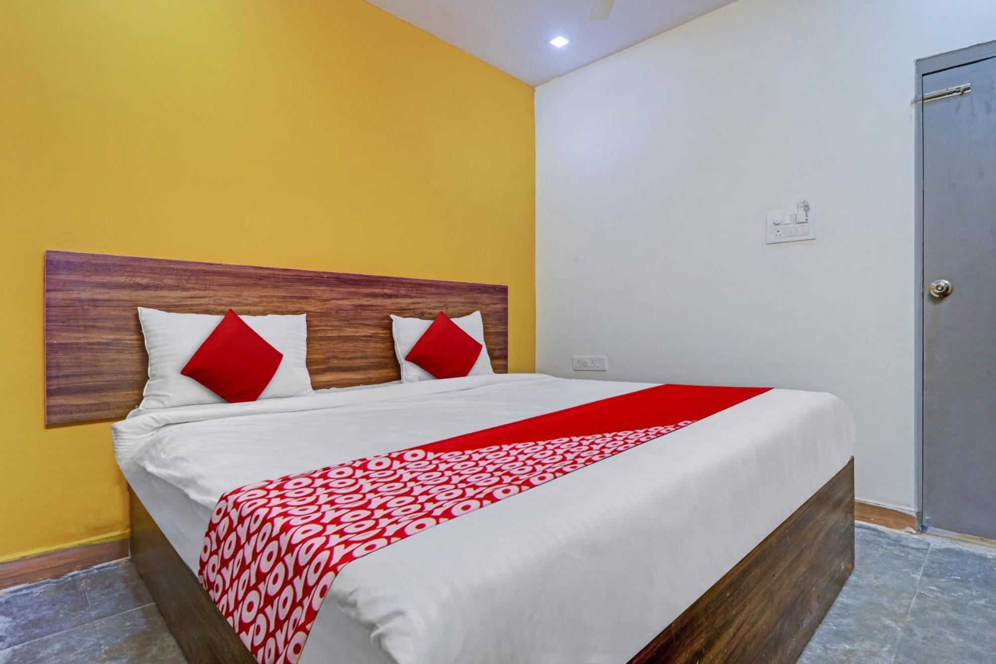 Hotel O Lavish Stay Sururnagar Exteriör bild