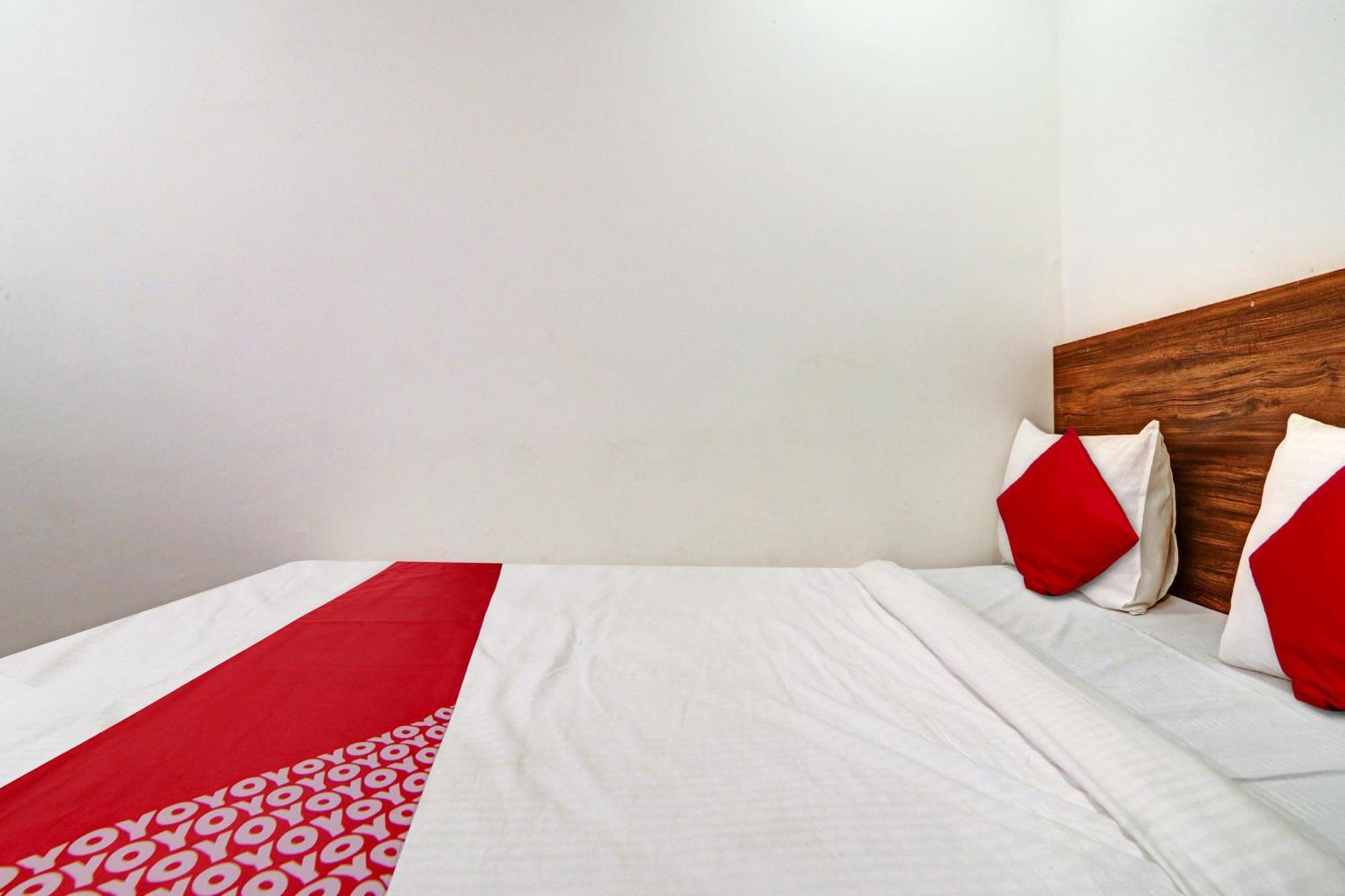 Hotel O Lavish Stay Sururnagar Exteriör bild