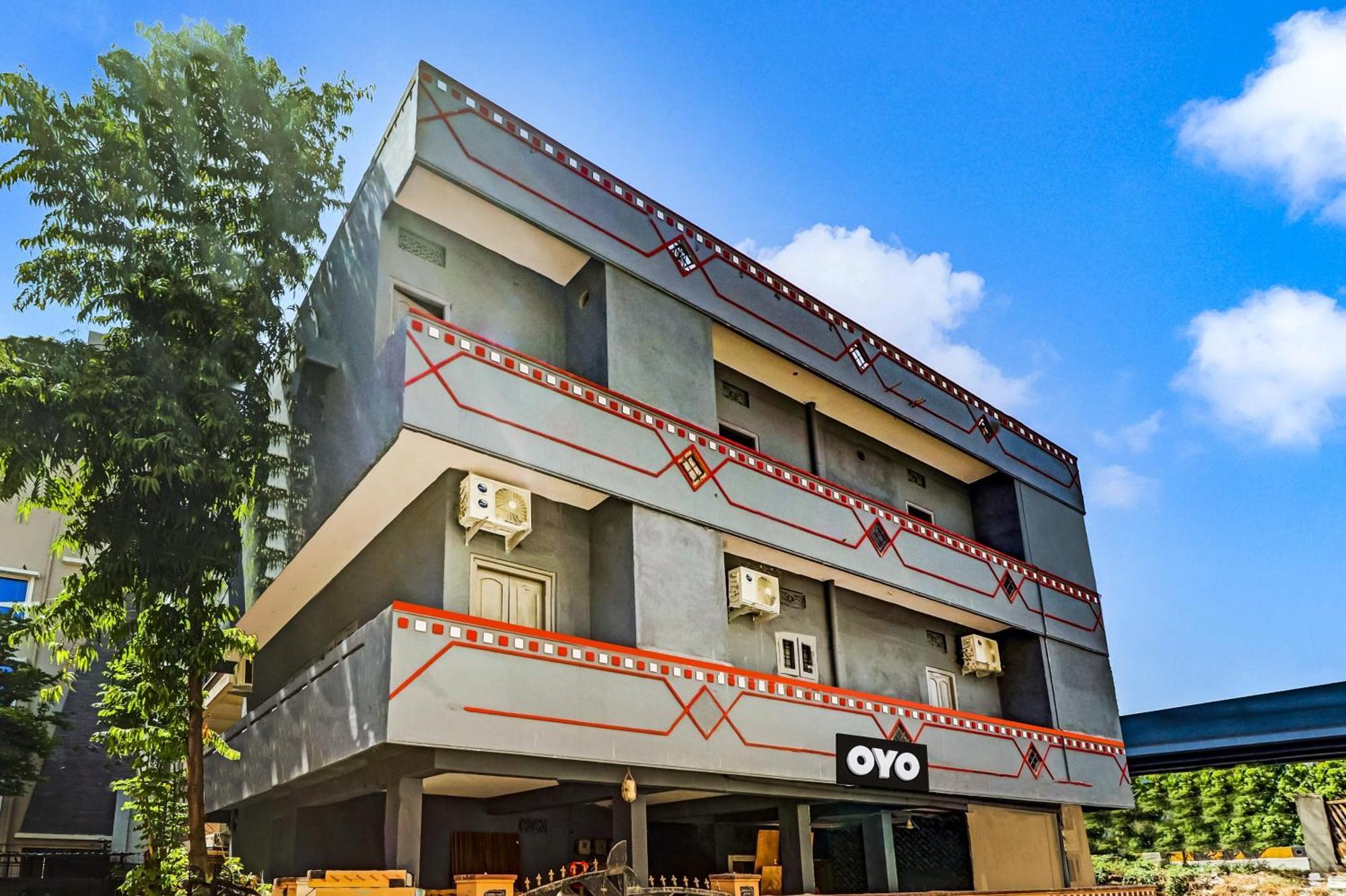 Hotel O Lavish Stay Sururnagar Exteriör bild