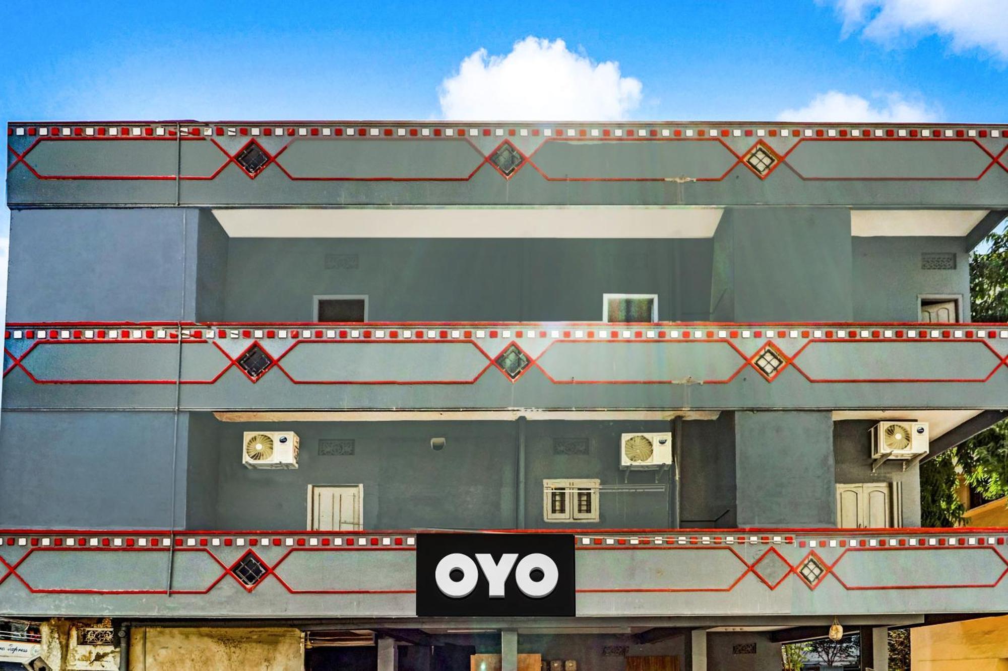 Hotel O Lavish Stay Sururnagar Exteriör bild